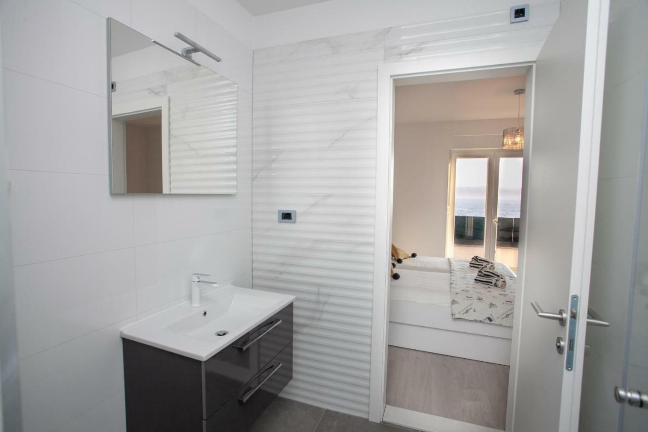 Luxury Apartments Beach Jesenice  Ngoại thất bức ảnh