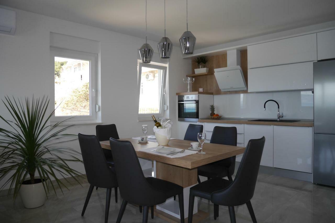 Luxury Apartments Beach Jesenice  Ngoại thất bức ảnh